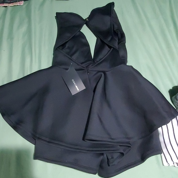 Black Romper With Open Back - Picture 3 of 3